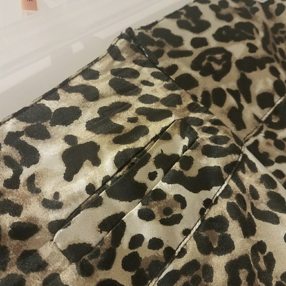 São Paulo Silky Cheetah Print Skirt - Picture 5 of 7